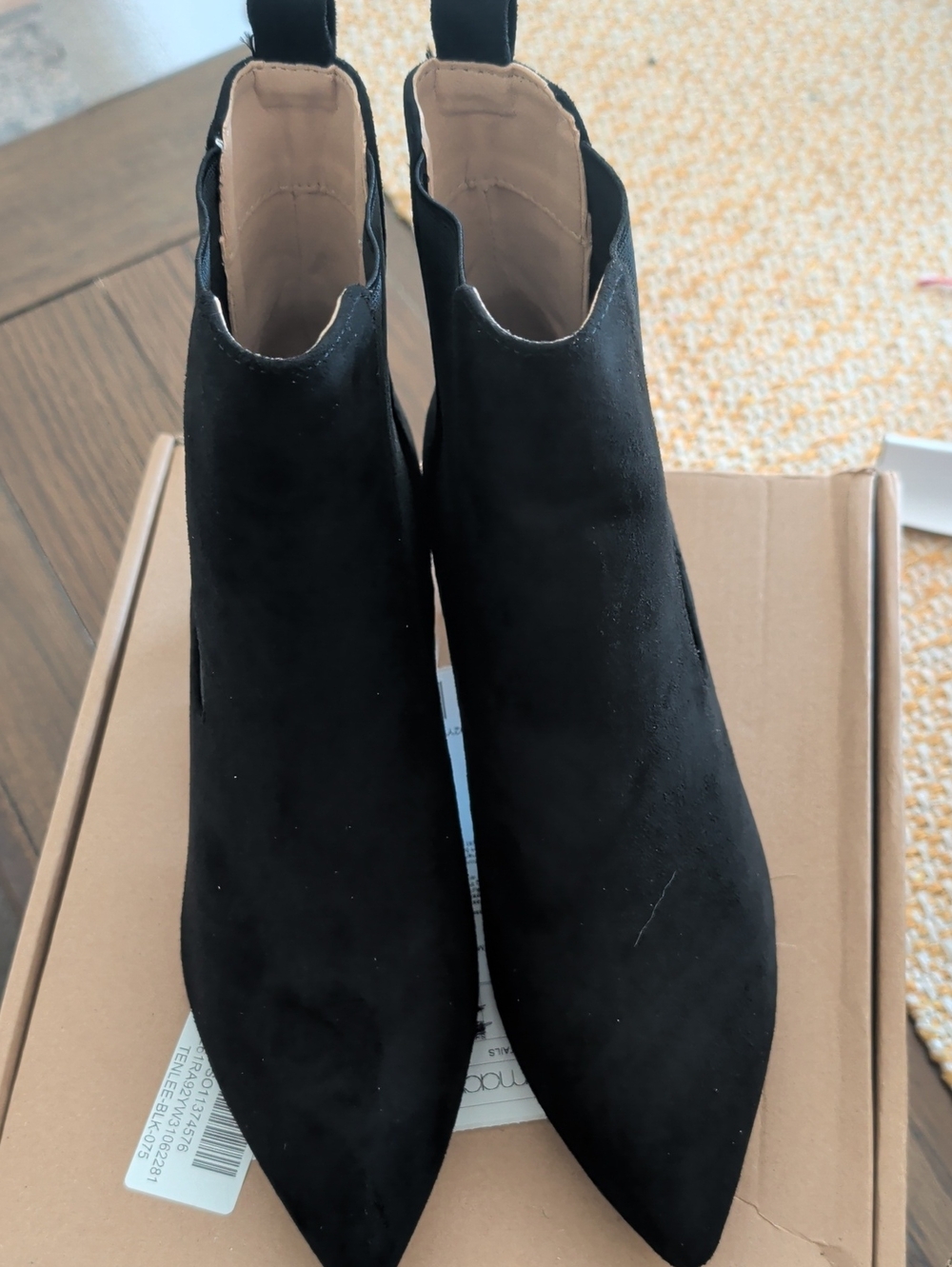 Journee Collection: Women's Black Pointed Toe Ankle Boots -